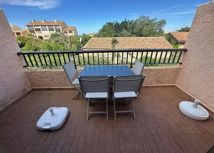 A 100m De La Apartment *